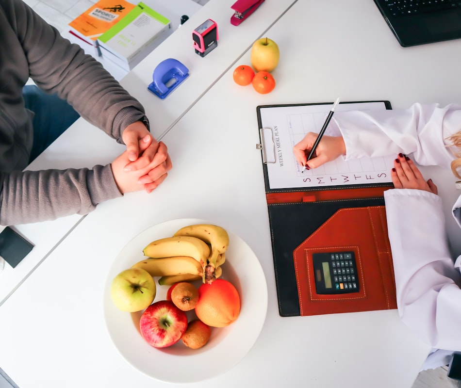 Timing of meals and nutrient timing